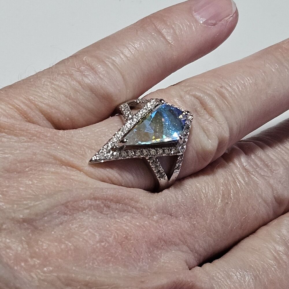 Fragrant Jewels Silver Tone Iridescent Faceted Rhinestone Ring Size 5